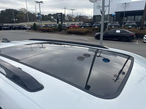 Used 2023 Jeep Grand Cherokee Overland image 5