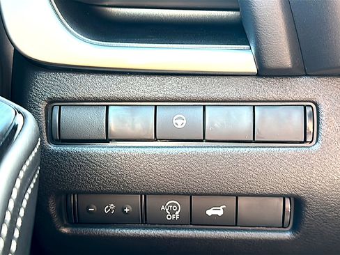 New 2026 Nissan Rogue SV image 25