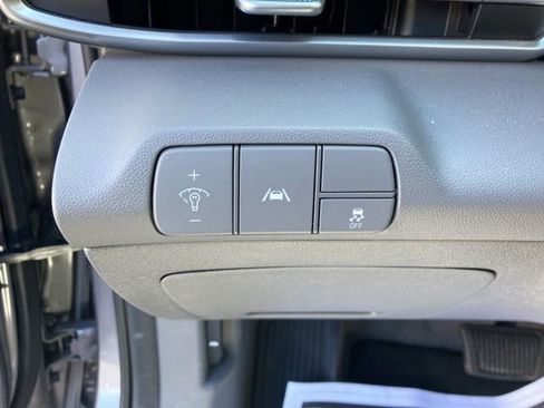 Used 2023 Hyundai Elantra SEL w/ Convenience Package FWD image 18