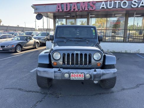 Used 2007 Jeep Wrangler Sahara w/ Dual Top Group AWD/4WD image 8