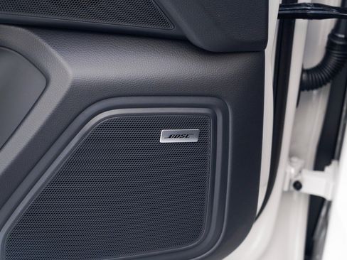 Certified 2026 Porsche Macan AWD/4WD image 23