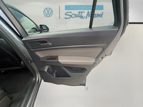 Used 2022 Volkswagen Atlas Cross Sport SE image 30