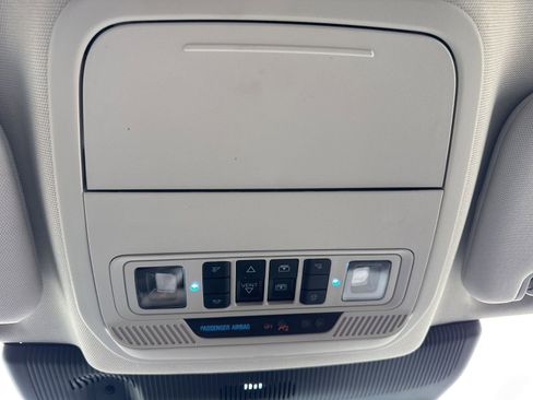 Used 2025 Ford Explorer Active w/ Active Comfort Package AWD/4WD image 36