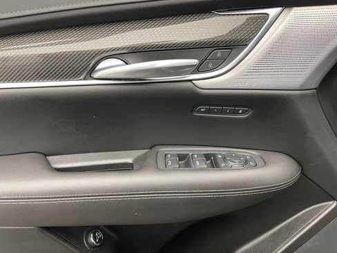 Used 2022 Cadillac XT5 Sportv AWD/4WD image 17