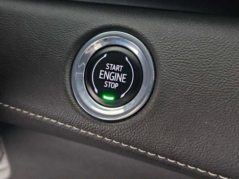 Used 2023 Cadillac Escalade Premium Luxury w/ Performance Package image 31