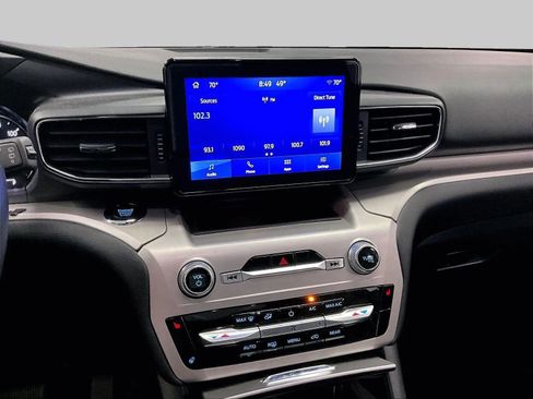 Certified 2024 Ford Explorer XLT w/ Equipment Group 202A image 6