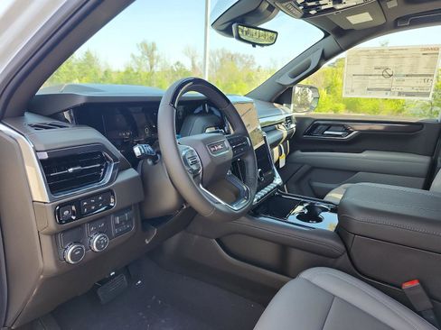 New 2026 GMC Yukon Elevation w/ Elevation Premium Package image 13