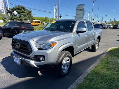 Used 2023 Toyota Tacoma SR AWD/4WD image 3