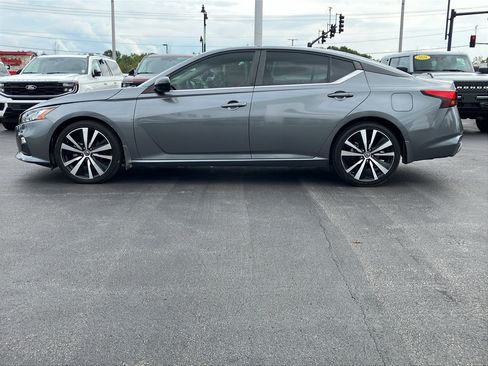 Used 2022 Nissan Altima 2.5 SR FWD image 3