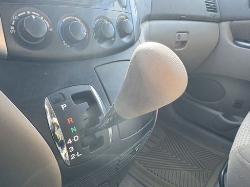 Used 2007 Toyota Sienna LE image 27