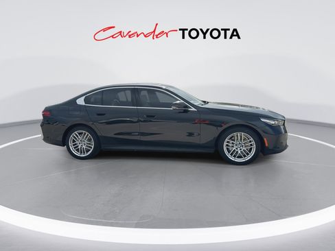 Used 2024 BMW 530i xDrive w/ Premium Package AWD/4WD image 9