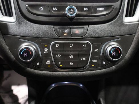 Used 2022 Chevrolet Malibu LT image 27