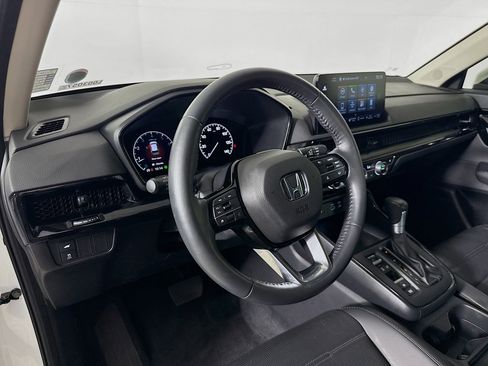 Used 2024 Honda CR-V EX-L image 8