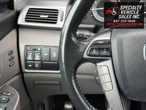Used 2014 Honda Odyssey Touring Elite image 37