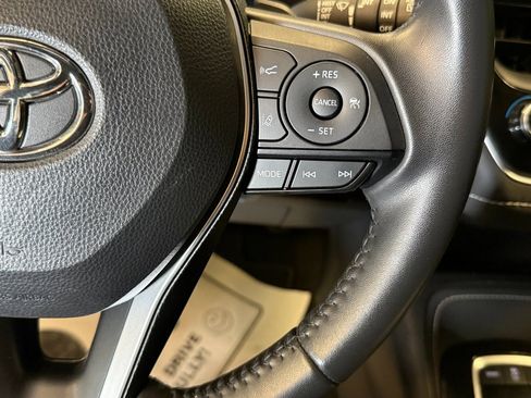 Used 2022 Toyota Corolla SE image 11