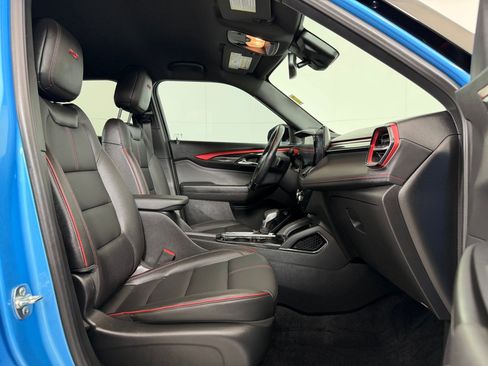 Used 2025 Chevrolet TrailBlazer RS w/ Convenience Package image 28