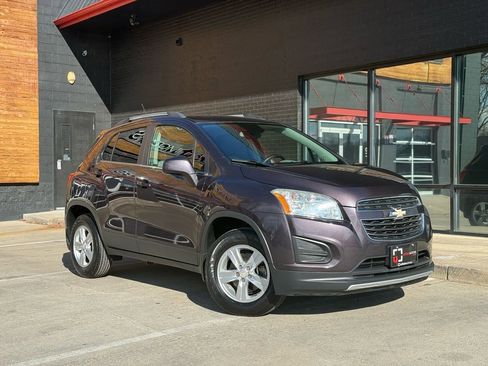 Used 2016 Chevrolet Trax LT w/ LT Convenience Package image 6