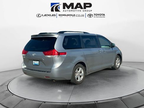 Used 2013 Toyota Sienna LE FWD image 5