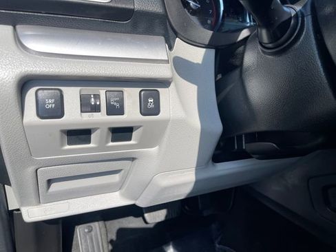 Used 2017 Subaru Forester 2.5i Premium image 31