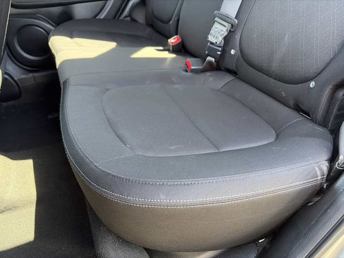 Used 2016 Kia Soul FWD image 15