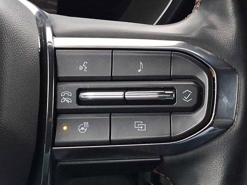 Used 2023 GMC Canyon AT4 w/ AT4 Premium Package image 23