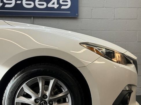 Used 2015 MAZDA MAZDA3 i Touring w/ Technology Package image 5