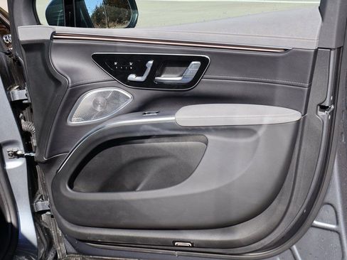 Certified 2023 Mercedes-Benz EQS 580 4MATIC SUV image 13