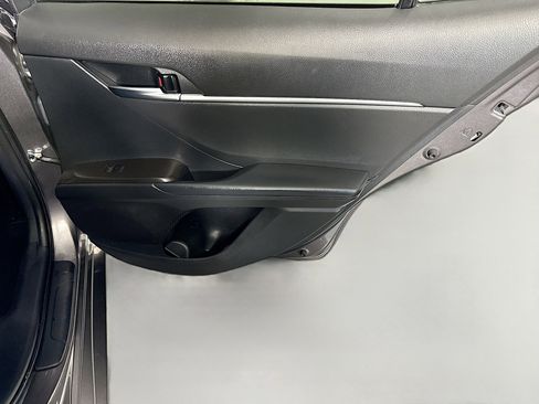 Used 2022 Toyota Camry LE w/ Convenience Package image 28