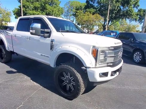 Used 2019 Ford F250 Platinum w/ Platinum Ultimate Package image 2