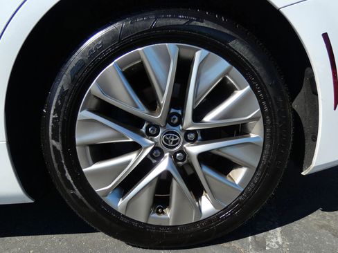 Used 2024 Toyota Mirai w/ Advanced Technology Package image 19