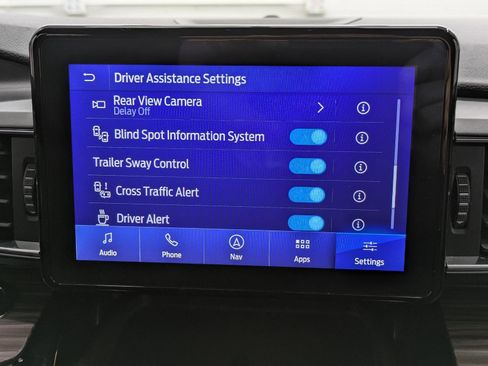 Used 2022 Ford Explorer Limited image 8