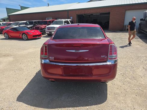 Used 2013 Chrysler 300 C RWD image 8