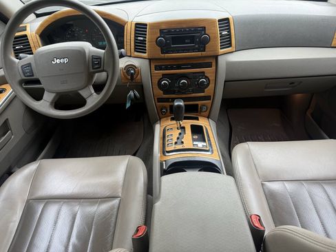 Used 2005 Jeep Grand Cherokee Laredo AWD/4WD image 16