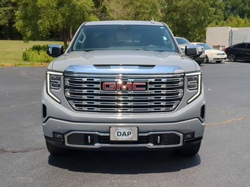 Used 2025 GMC Sierra 1500 Denali w/ Denali Reserve Package AWD/4WD image 3