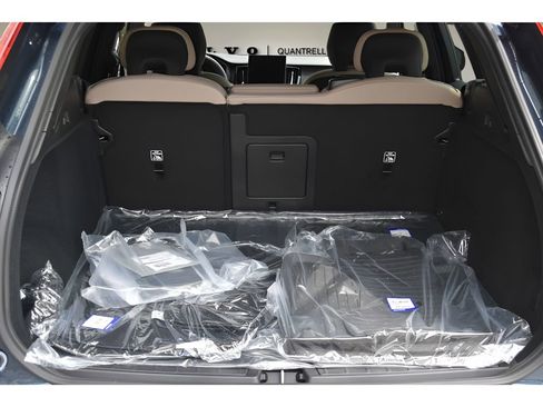 Certified 2026 Volvo XC60 B5 Core w/ Protection Package Premier AWD/4WD image 24