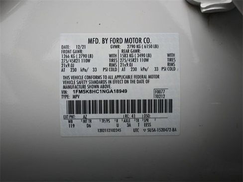 Certified 2022 Ford Explorer Platinum w/ Equipment Group 601A image 36