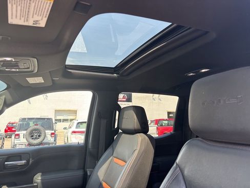 Used 2022 GMC Sierra 1500 AT4 w/ AT4 Premium Package AWD/4WD image 24
