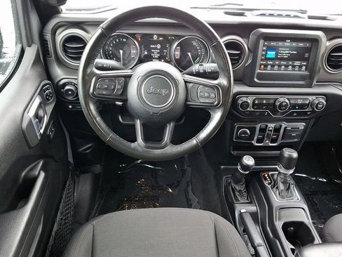 Used 2023 Jeep Wrangler Unlimited w/ Cold Weather Group AWD/4WD image 11
