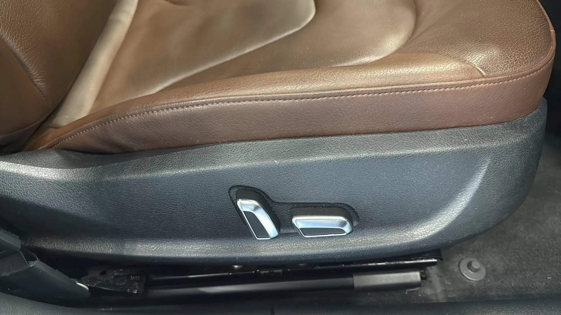 Used 2013 Audi A4 2.0T Premium FWD image 40
