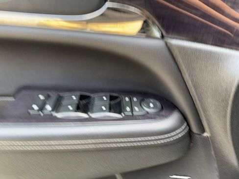 Used 2017 Buick Enclave Premium w/ Experience Buick Package FWD image 16