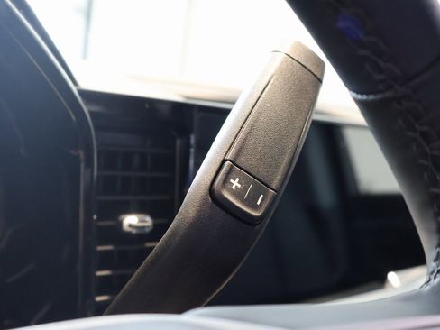 Used 2025 GMC Sierra 1500 Elevation image 19