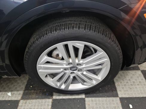 Used 2018 Audi Q5 2.0T Premium Plus w/ Premium Plus Package AWD/4WD image 32