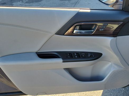 Used 2016 Honda Accord EX-L image 13