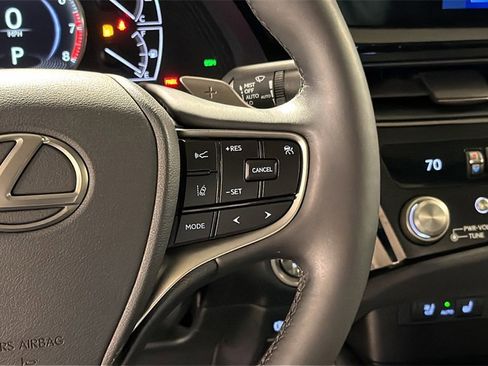 Certified 2024 Lexus ES 350 w/ Premium Package image 20