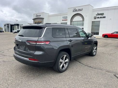 Used 2022 Jeep Grand Cherokee L Limited AWD/4WD image 3