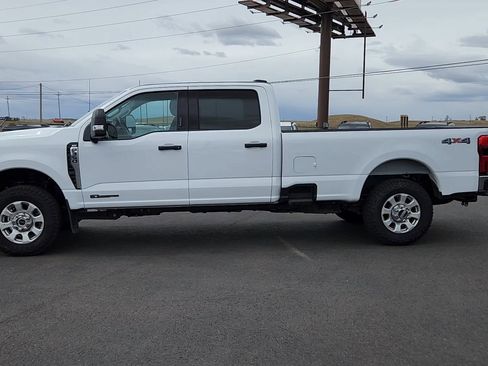 Used 2023 Ford F350 XLT w/ 360-Degree Camera Package AWD/4WD image 2