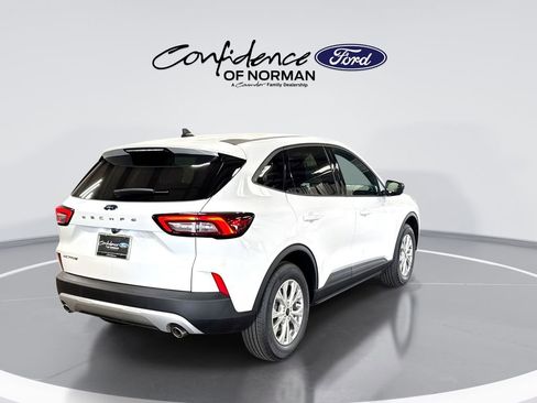 New 2026 Ford Escape Active w/ Cold Weather Package FWD image 8