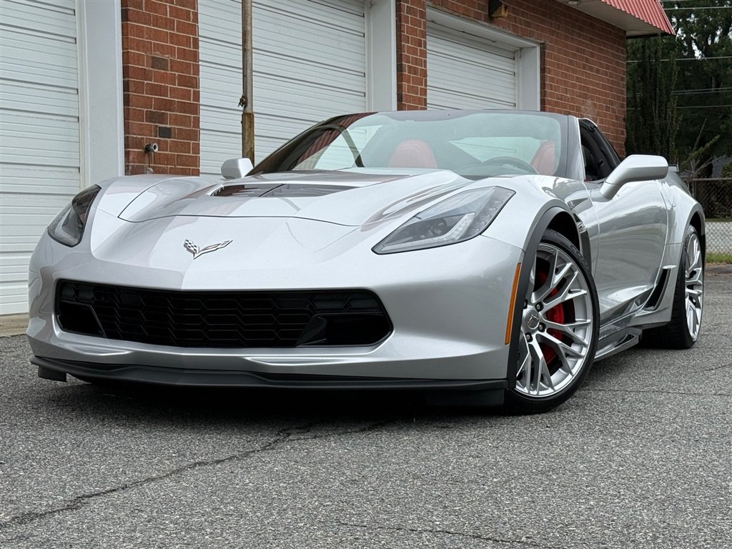 Used 2018 Chevrolet Corvette Z06 w/ Battery Protection Package RWD image 12
