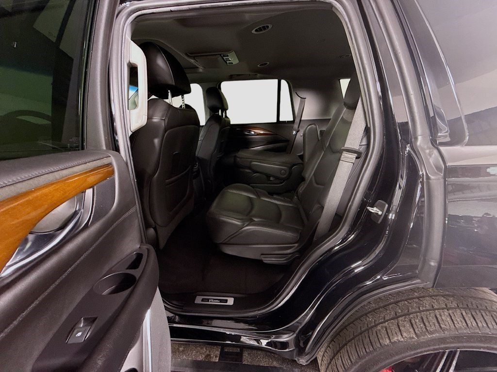 Used 2019 Cadillac Escalade Premium Luxury w/ Escalade Sport Edition RWD image 22