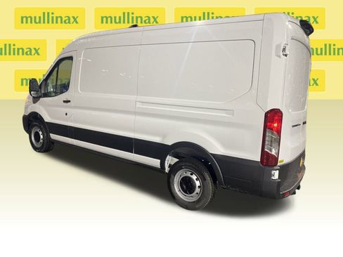 New 2026 Ford Transit 250 148 Medium Roof w/ Load Area Protection Package RWD image 5
